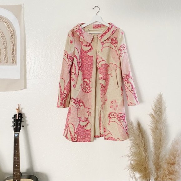 Elie Tahari Jackets & Blazers - ELIE TAHRI PINK FLORAL WOVEN 60’S LONG PEACOAT
